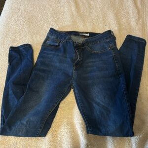 Red Bottoms brand skinny jeans size 5/27